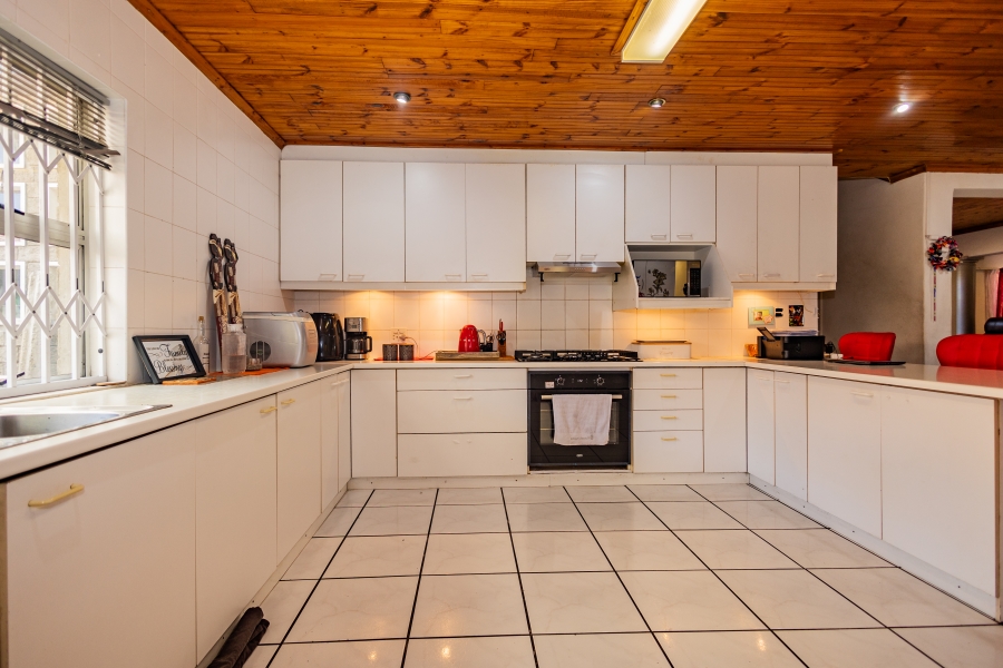 4 Bedroom Property for Sale in Blommendal Western Cape